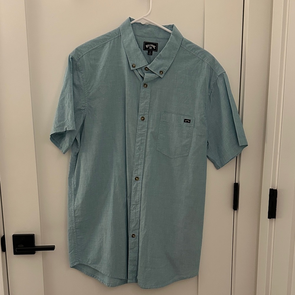 Billabong Light Blue Casual Button Down Shirt